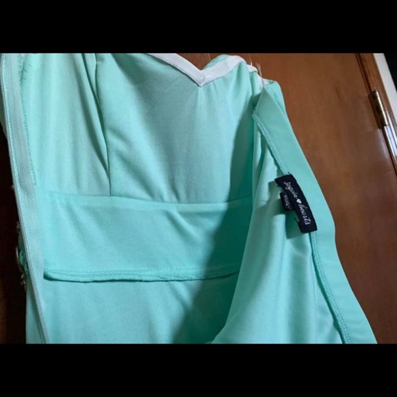 Formal gown / prom dress - Picture 5 of 5